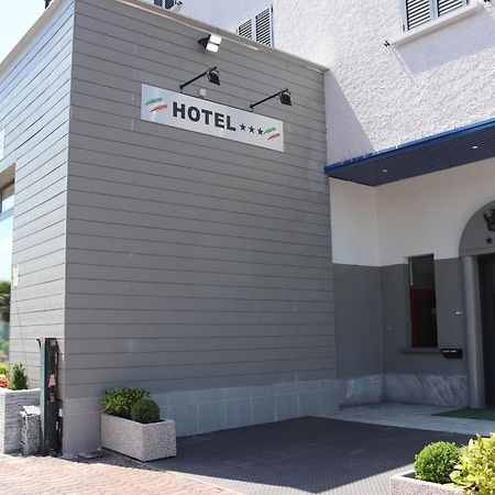 Hotel Italia 도멜레토 외부 사진