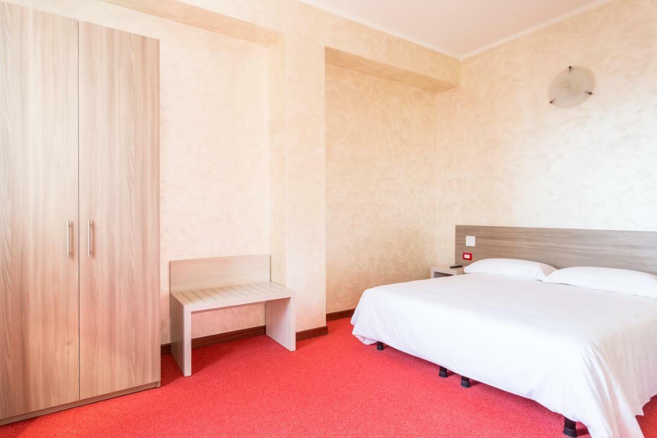 Hotel Italia 도멜레토 외부 사진